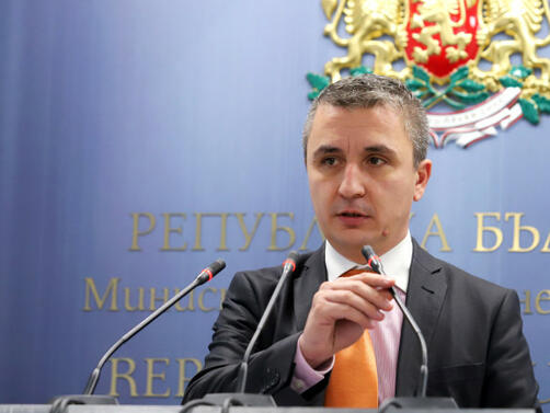 Бившият енергиен министър Александър Николов отрече твърденията на служебния кабинет