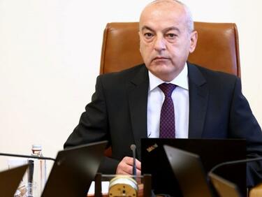 Донев: Държавата се намира в кризисна ситуация 