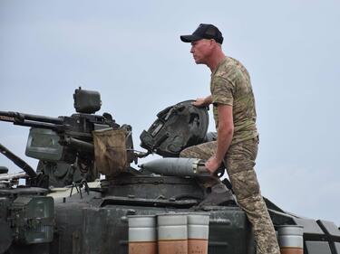 Украинските сили: Унищожили сме 51 999 окупатори и 2122 техни танка