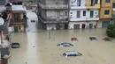 Страшни наводнения отнеха живота най-малко на 8 души в Италия ВИДЕО