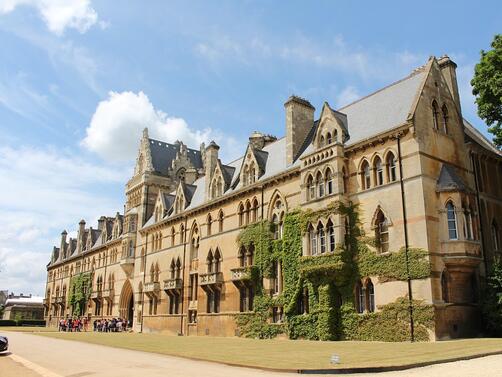 Университетът в Оксфорд си върна първото място в годишната класация