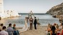 Нова мода: Вадят торби с пари, за да се оженят на гръцките острови