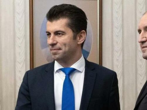 Консултациите при президента Радев, който кани парламентарно представените политически формации