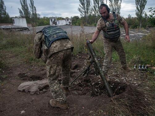 Руските сили обстрелват украинските позиции с артилерия и вчера само
