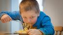 5 опасни храни, с които педиатрите съветват да не храним децата си под 5-годишна възраст