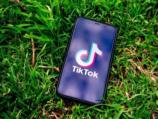Платформата TikTok ще маркира съдържание, което е генерирано от изкуствен интелект