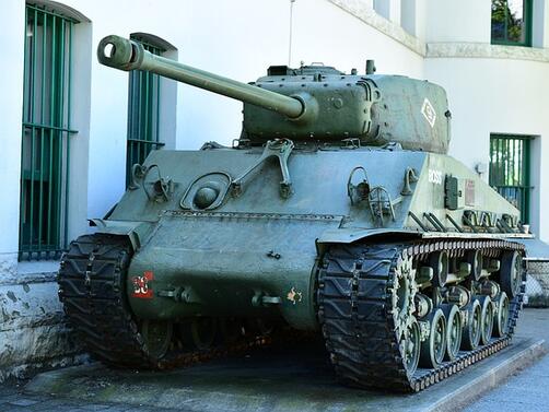 България не започна обещания ремонт на украински танкове но Киев