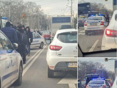 Двама души са задържани на Орлов мост в София 