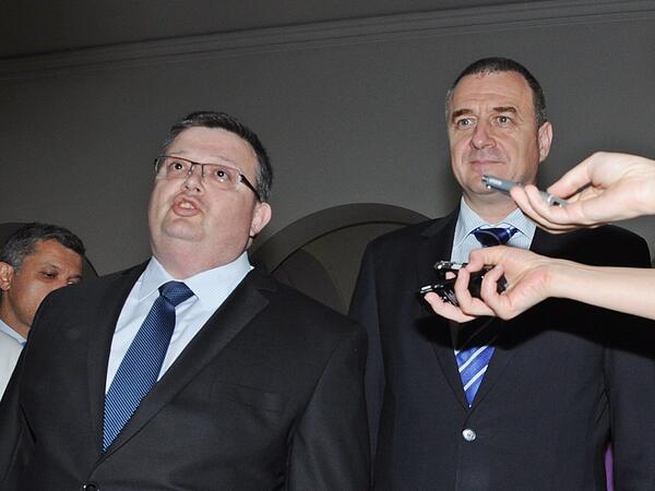 Главният прокурор Сотир Цацаров се срещна с вътрешния министър Цветлин Йовчев и временния шеф на ДАНС Владимир Писанчев