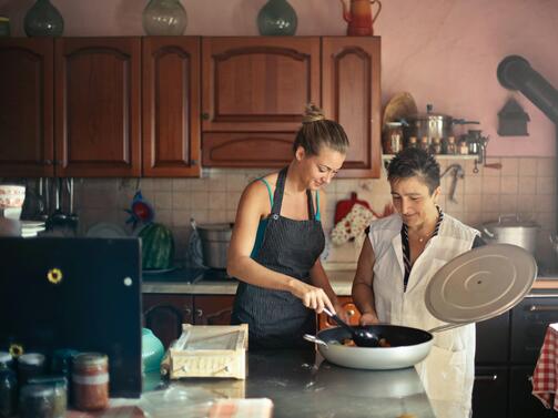 Пълнените чушки са едно от най-популярните ястия в балканската кухня.