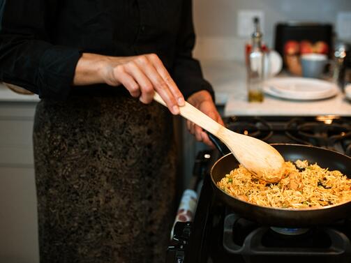 Рецепта за бърза манджа с ориз и продукти които всеки