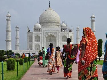 Властите в индийския щат Асам планират да забранят полигамията