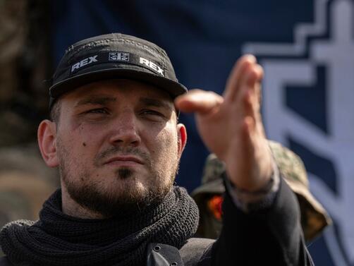 Две групи бойци, сражаващи се на страната на Украйна и