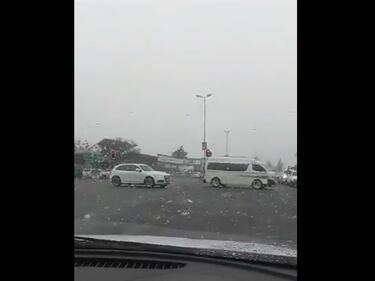 Рядък снеговалеж затрупа Йоханесбург
