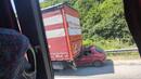 Кола се заби в камион на магистрала „Хемус” 