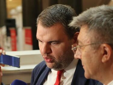 Делян Певски скочи остро на Асен Василев