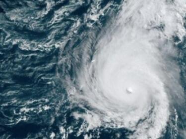 Изследователи: Екстремни бури ще връхлетят Земята