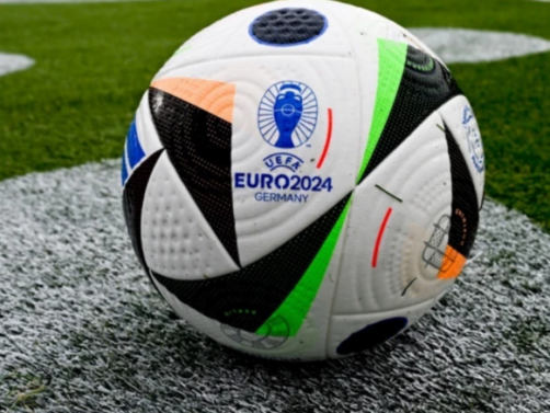 В Берлин УЕФА и Адидас представиха специалната топка с която
