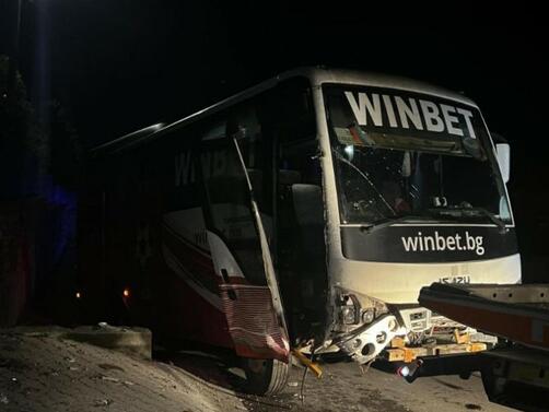 Водачът на автобуса с 16 деца който катастрофира край Дряново