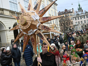 Украйна смени датите - за пръв път празнува Коледа на 25 декември, Зеленски: Ще победим злото