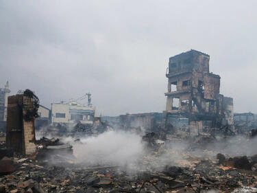 Увеличава се броят на загиналите след земетресението в Япония навръх НГ