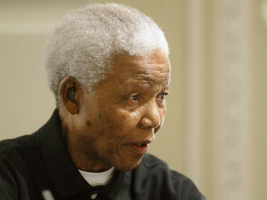 Нелсън Мандела е в критично състояние