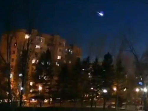 Метеорит е забелязан да пада на територията на България тази