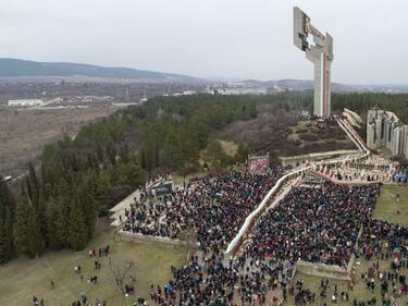 В Стара Загора отново понасят на ръце 300-метрово българско знаме навръх 3 март
