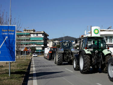 Земеделците в Гърция не се шегуват: Утре блокират всички гранични пунктове