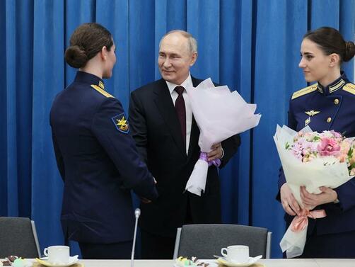 Президентът Владимир Путин поздрави руските жени по случай Международния ден на жената. Путин заяви, че най-важното