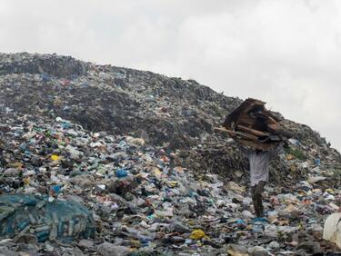 Нигерия забранява пластмасовите продукти за еднократна употреба
