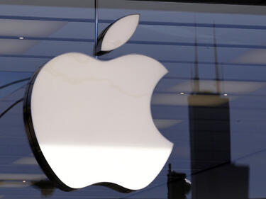 Apple ни дебне по пръстовите отпечатъци