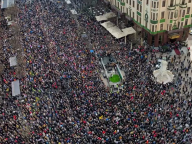 Белградските протести блокират международния път за Сърбия утре