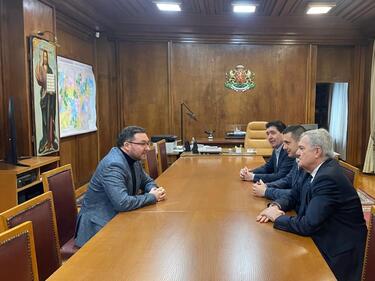 БСП настоява за повече полицаи около храмовете в София
