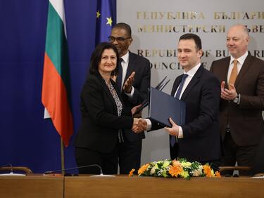 Подписаха договора за проучвания за добив на нефт и газ в Черно море
