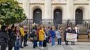 Протест пред Съдебната палата в София срещу насилието над деца

