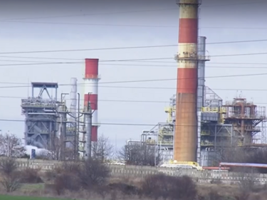 Енергийната комисия в НС реши ДАНС да одорбява сделка за "Лукойл"
