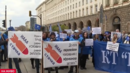 Протестиращи от администрацията: Няма ни в сметките!