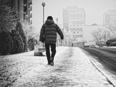 39 глоби за непочистени от сняг и лед тротоари в София

