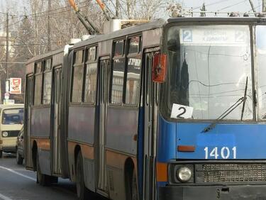 Пускат два реставрирани тролейбуса в движение в София


