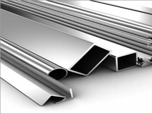 Войната удари царя на металите Променя освен доставките на газ