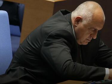 Какво рисува отново Борисов на старта на парламента?

