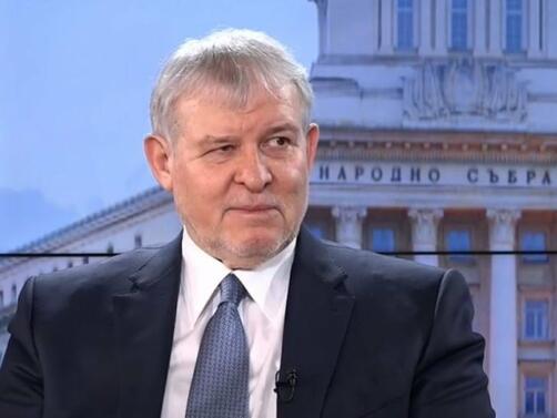 Първите стъпки на правителството са леко колебливи Даваме му 100