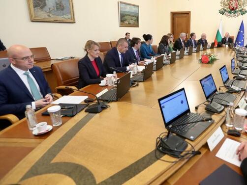 Премиерът Румен Радев потвърди че България слага край на предоставянето