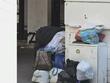 За нарастващ и неконтролируем брой на бездомни лица в района на пл. „Гарибалди” в София се оплакаха работещи наоколо