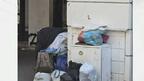 За нарастващ и неконтролируем брой на бездомни лица в района на пл. „Гарибалди” в София се оплакаха работещи наоколо